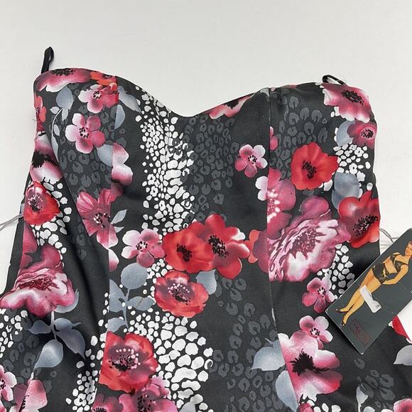 RUBY ROX Women’s 5 Red Floral Strapless Dress - Picture 2 of 5